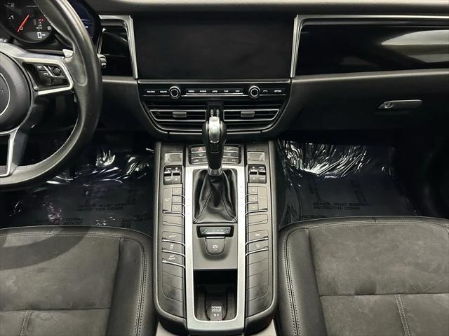 Photo of 2021 Silver Porsche Macan