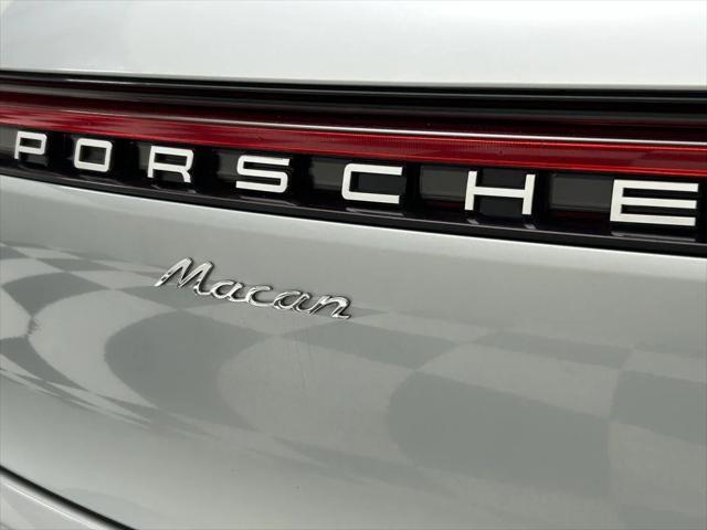 Photo of 2021 Silver Porsche Macan