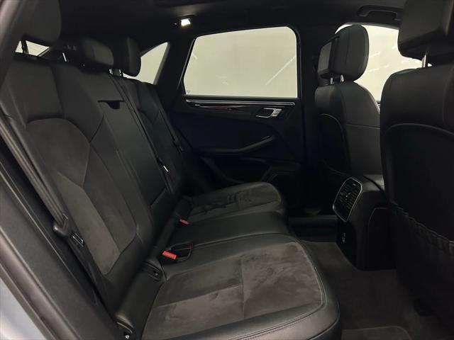 Photo of 2021 Silver Porsche Macan