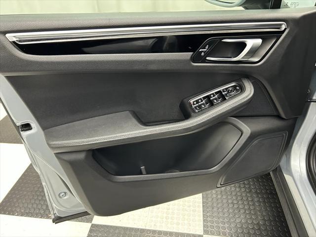 Photo of 2021 Silver Porsche Macan