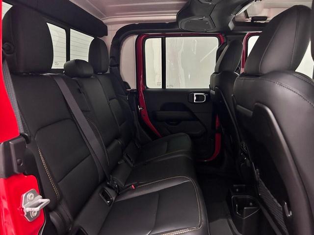 Photo of 2025 Firecracker Red Clearcoat Jeep Gladiator