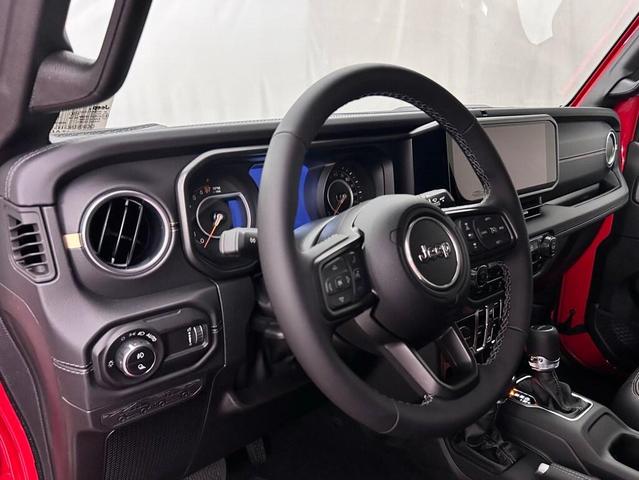Photo of 2025 Firecracker Red Clearcoat Jeep Gladiator