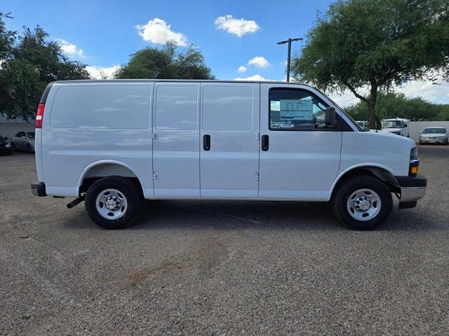 Photo of 2024 Summit White Chevrolet Express 2500