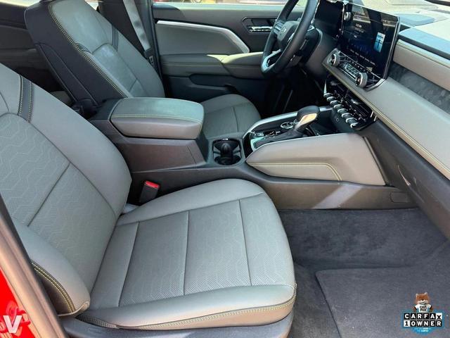 Photo of 2025 Radiant Red Tintcoat Chevrolet Colorado