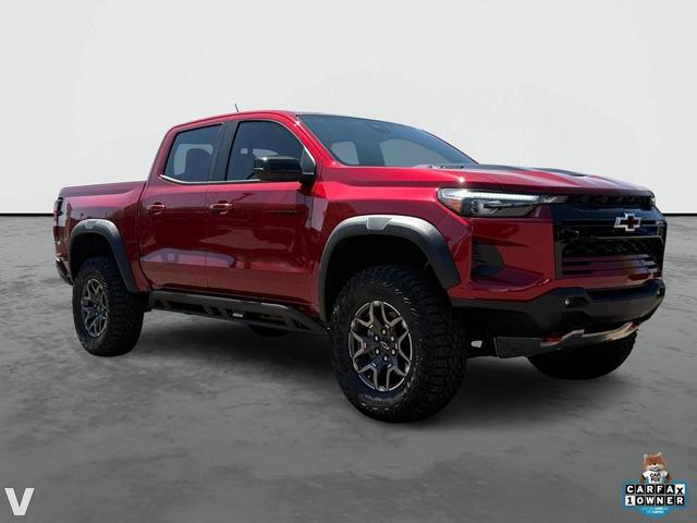 Photo of 2025 Radiant Red Tintcoat Chevrolet Colorado