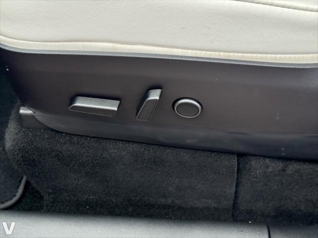 Photo of 2022 Deep Blue Metallic Tesla Model Y
