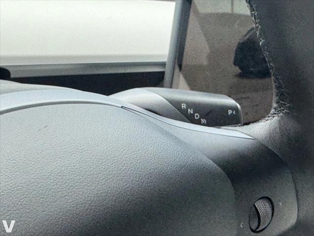 Photo of 2022 Deep Blue Metallic Tesla Model Y