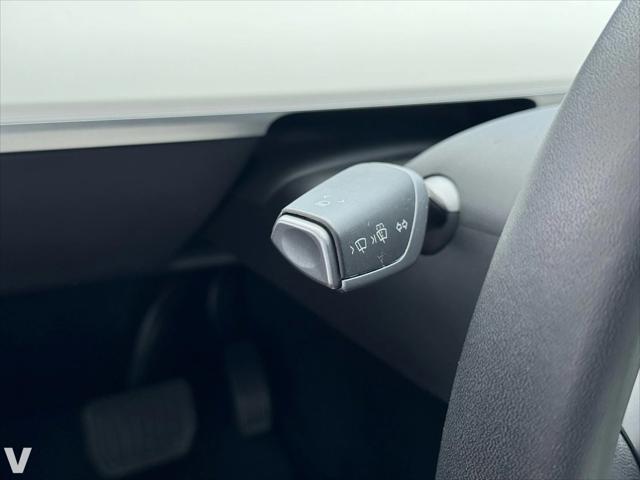 Photo of 2022 Deep Blue Metallic Tesla Model Y