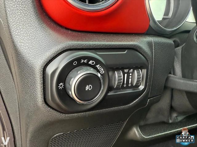 Photo of 2021 Gray Jeep Wrangler Unlimited