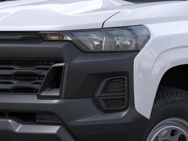 Photo of 2026 Summit White Chevrolet Colorado