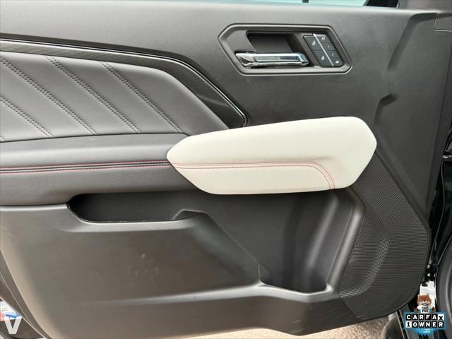 Photo of 2024 Onyx Black GMC Canyon