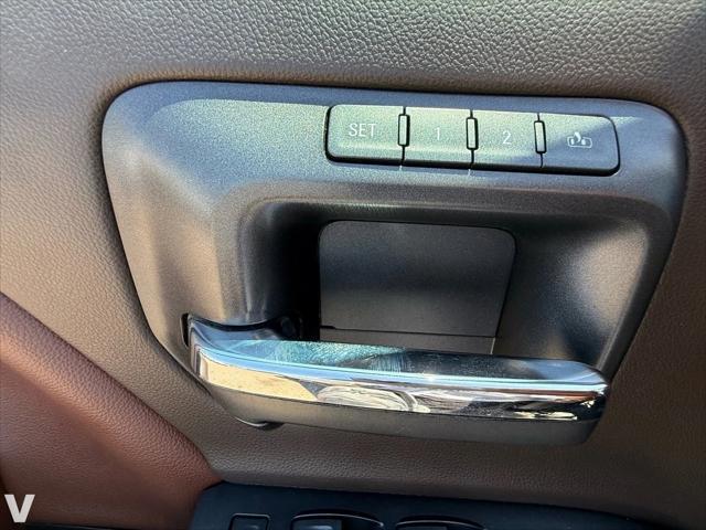 Photo of 2018 Iridescent Pearl Tricoat Chevrolet Silverado 1500