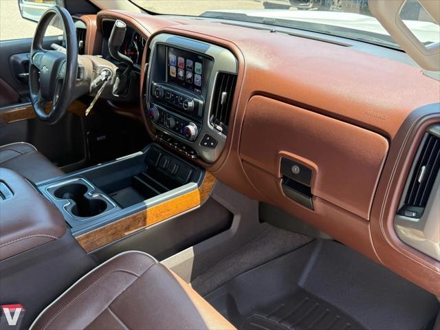 Photo of 2018 Iridescent Pearl Tricoat Chevrolet Silverado 1500