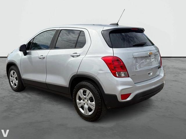 Photo of 2019 Silver Ice Metallic Chevrolet Trax