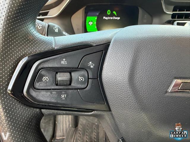 Photo of 2023 Summit White Chevrolet Bolt EUV