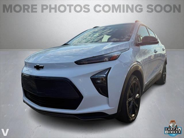 Photo of 2023 Summit White Chevrolet Bolt EUV