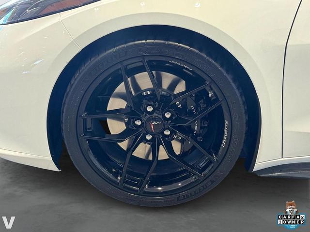 Photo of 2025 Arctic White Chevrolet Corvette