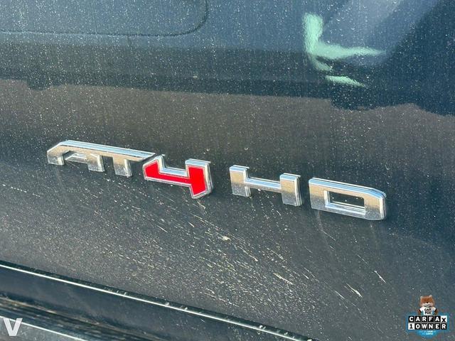Photo of 2024 Onyx Black GMC Sierra 2500