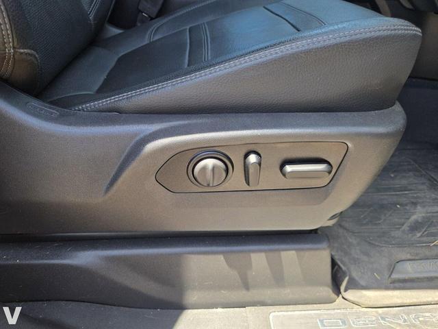 Photo of 2020 Onyx Black GMC Sierra 3500