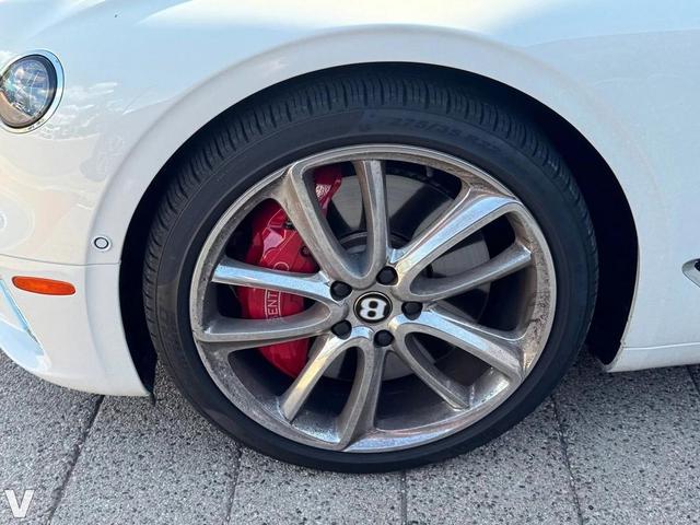 Photo of 2020 White Bentley Continental GT