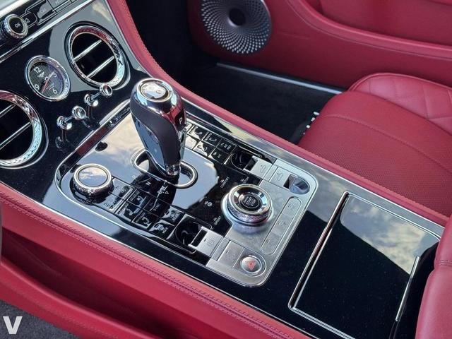 Photo of 2020 White Bentley Continental GT