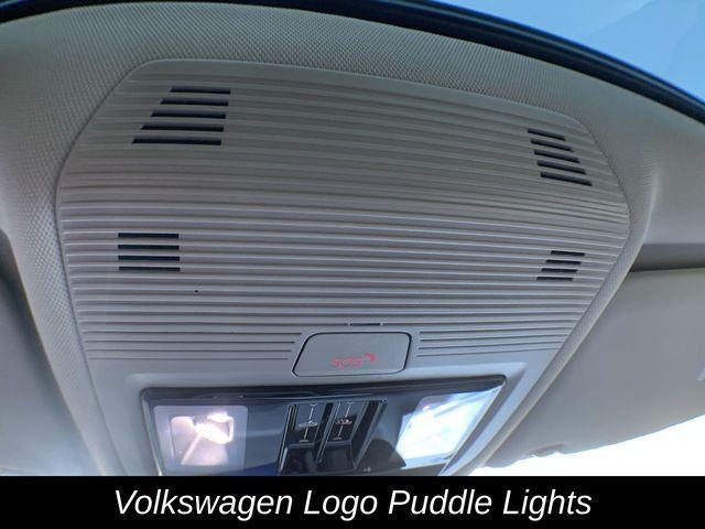 Photo of 2025 Deep Black Pearl Effect Volkswagen Atlas