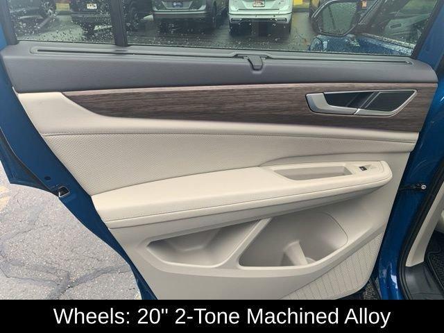 Photo of 2025 Mountain  Lake Blue Volkswagen Atlas