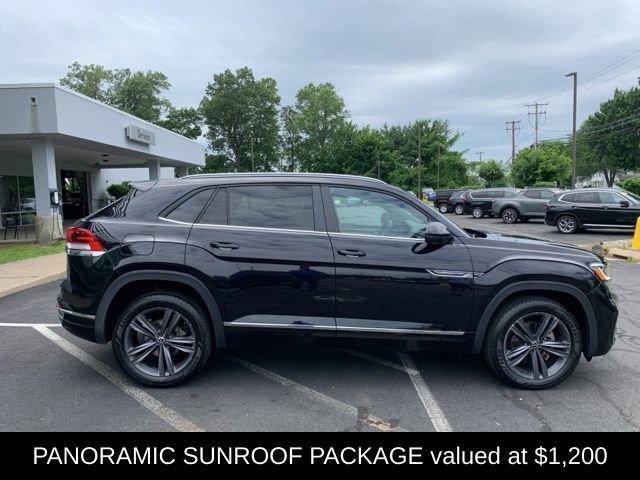 Photo of 2021 Deep Black Pearl Effect Volkswagen Atlas Cross Sport