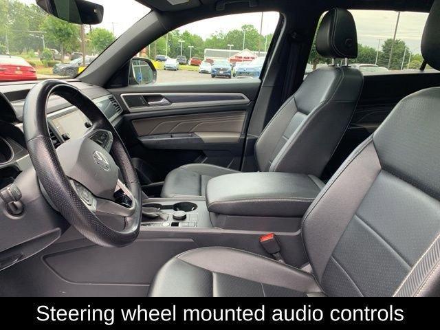 Photo of 2021 Deep Black Pearl Effect Volkswagen Atlas Cross Sport
