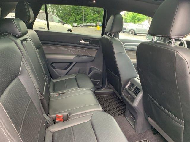Photo of 2021 Deep Black Pearl Effect Volkswagen Atlas Cross Sport
