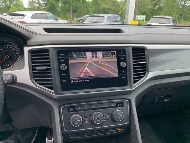 Photo of 2021 Deep Black Pearl Effect Volkswagen Atlas Cross Sport