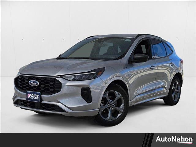 Photo of 2024 Iconic Silver Metallic Ford Escape