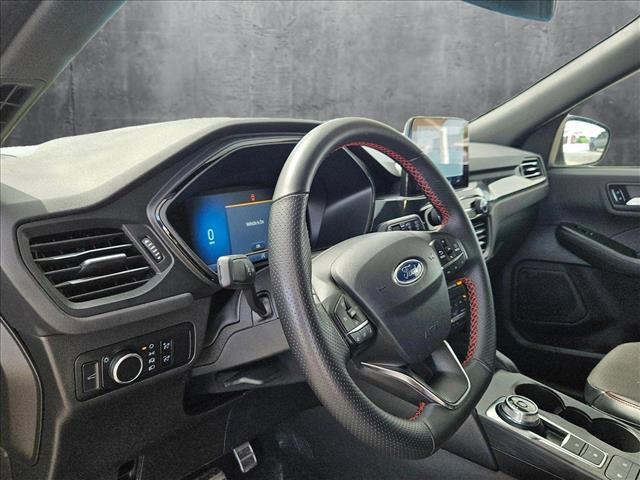 Photo of 2024 Iconic Silver Metallic Ford Escape