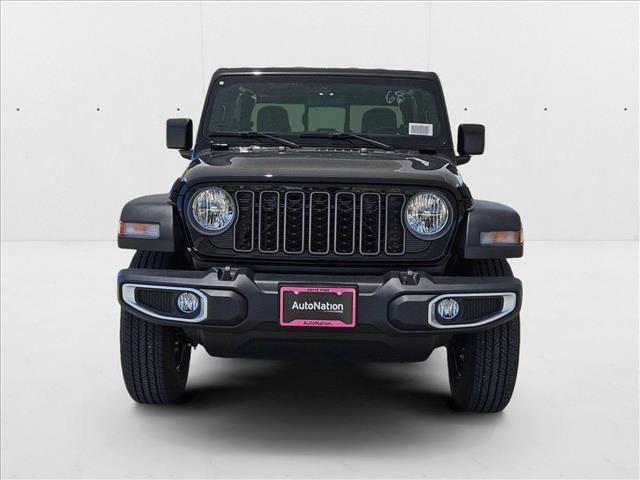 Photo of 2025 Black Clearcoat Jeep Gladiator