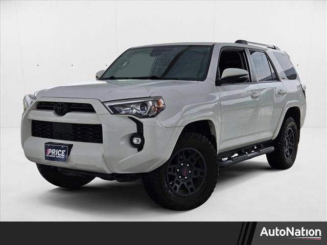 Photo of 2021 Super White Toyota 4Runner