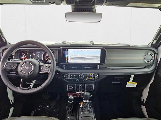 Photo of 2025 Bright White Clearcoat Jeep Gladiator