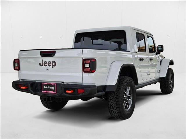 Photo of 2025 Bright White Clearcoat Jeep Gladiator