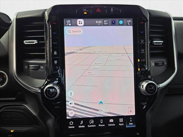 Photo of 2025 Diamond Black Crystal Pearlcoat RAM 2500