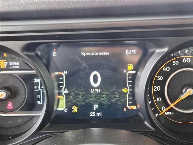 Photo of 2025 Bright White Clearcoat Jeep Gladiator