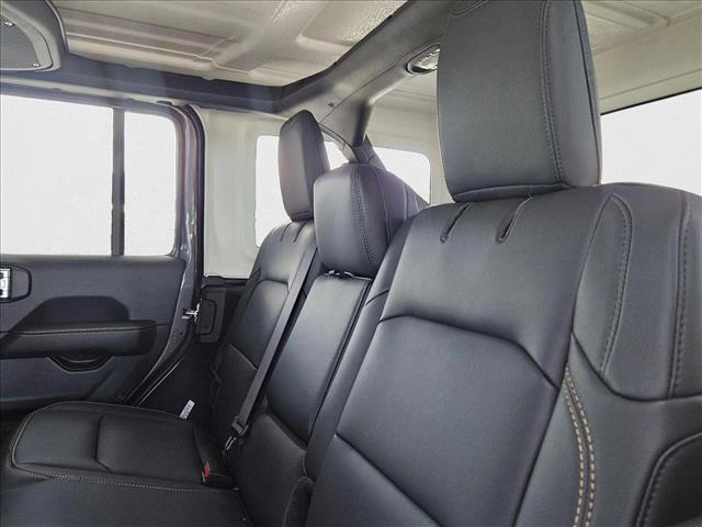 Photo of 2025 Granite Crystal Metallic Clearcoat Jeep Wrangler