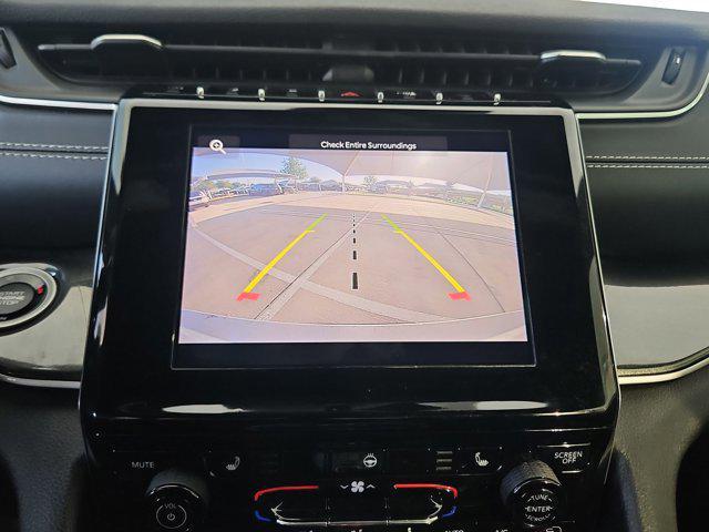Photo of 2023 Silver Zynith Jeep Grand Cherokee L