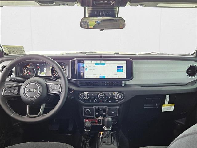 Photo of 2025 Black Clearcoat Jeep Gladiator