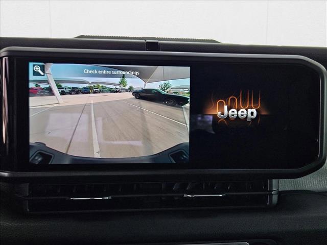 Photo of 2025 Black Clearcoat Jeep Gladiator