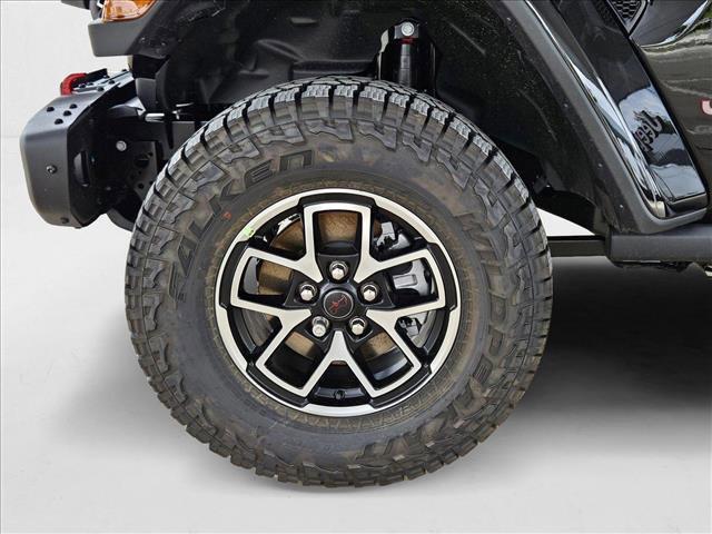 Photo of 2025 Black Clearcoat Jeep Gladiator
