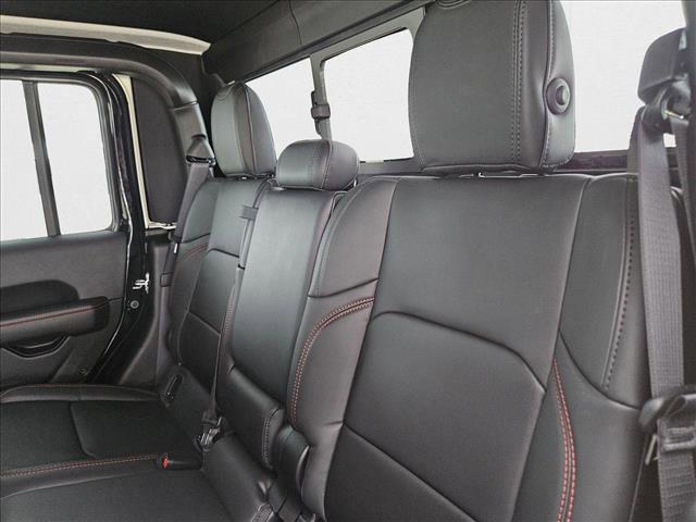 Photo of 2025 Black Clearcoat Jeep Gladiator