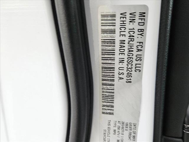 Photo of 2025 Bright White Clearcoat Jeep Grand Cherokee
