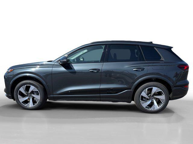 Photo of 2025 Manhattan Gray Metallic Audi Q6 e-tron