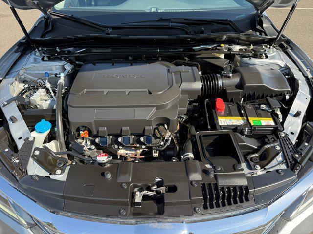 Photo of 2016 Lunar Silver Metallic Honda Accord