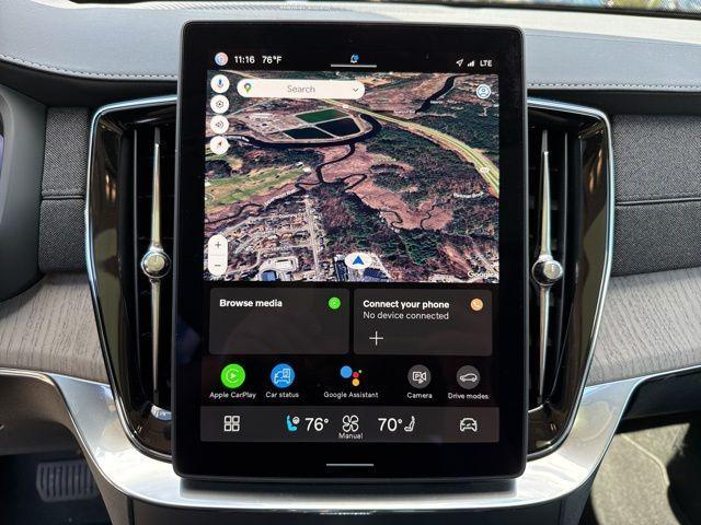 Photo of 2025 Crystal White Pearl Volvo XC90 Plug-In Hybrid