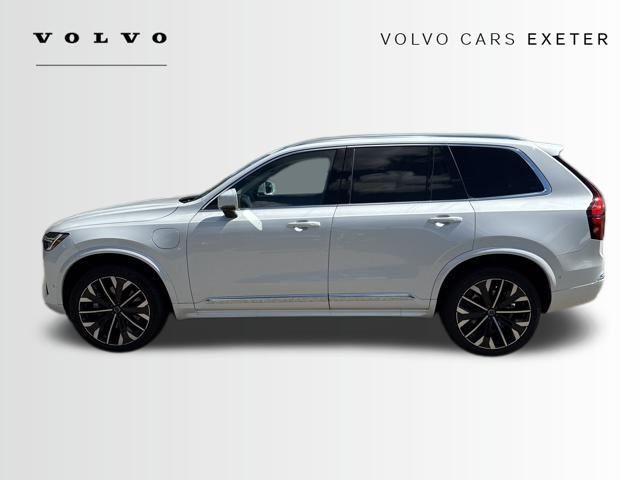 Photo of 2025 Crystal White Pearl Volvo XC90 Plug-In Hybrid